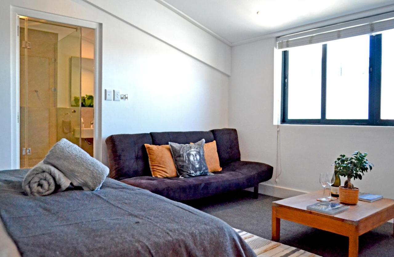 Apartment Modern Apartment, Waterfront *